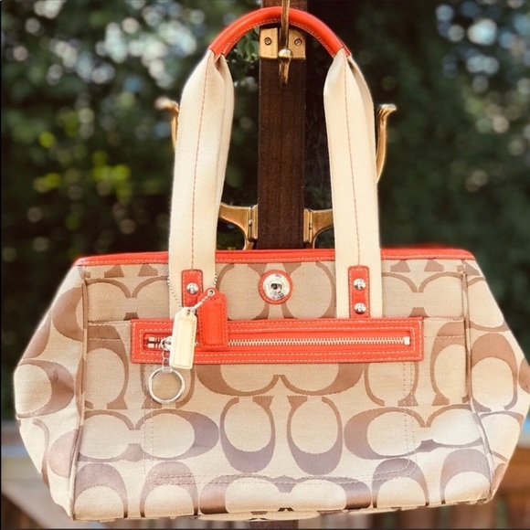 peekaboo iseeu fendi